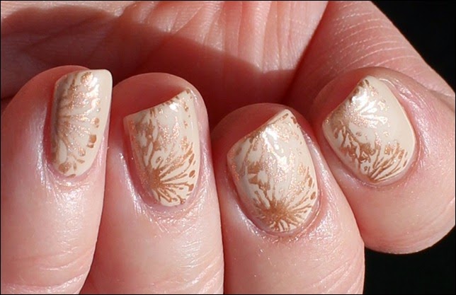 Elegantes Nude Nail Art Design mattiert 5