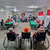 ESTUDANTES E EDUCADORES DO CENTRO EDUCIONAL SANTA TERESINHA LEVAM MÚSICA E ALEGRIA À CASA DO IDOSO SÃO VICENTE DE PAULO