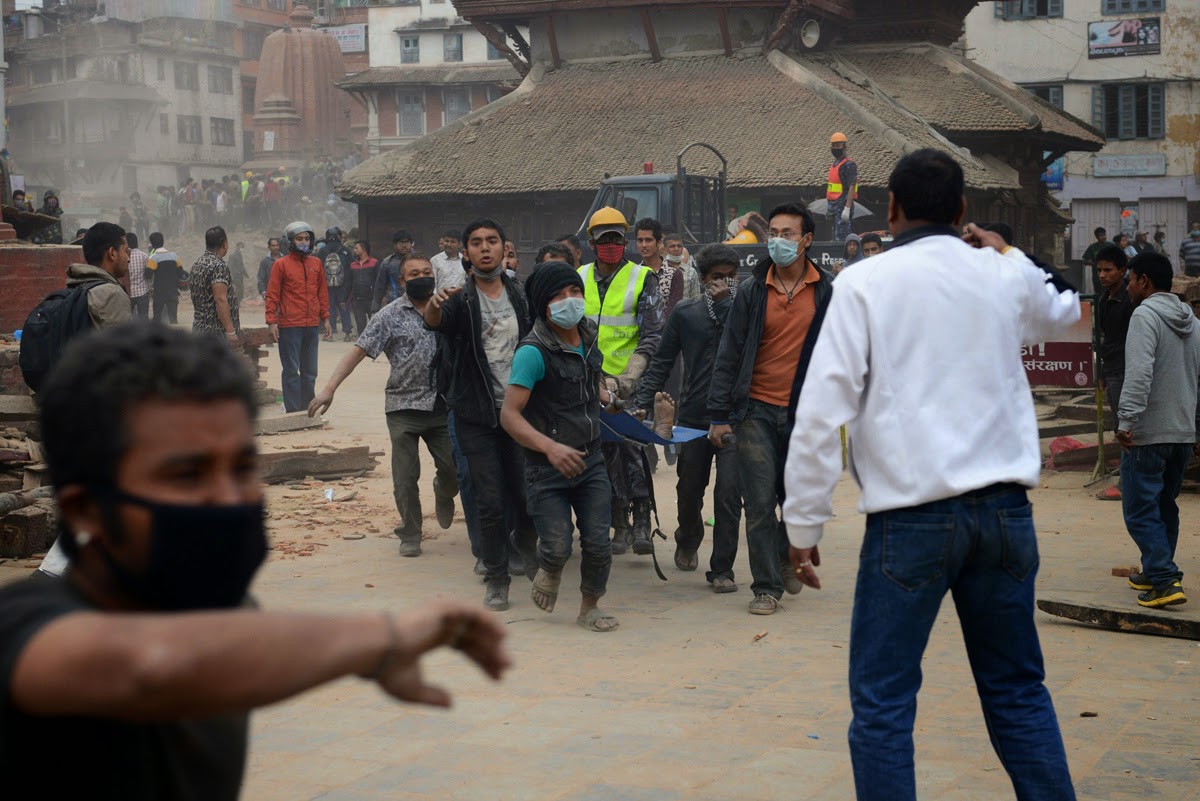 Fotofoto Gempa Nepal Full HD Ngeri dan Menyedihkan