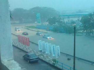 Gambar Banjir Kilat di Kuantan Disember 2012