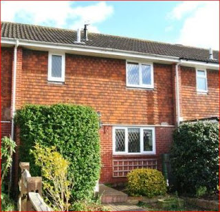 3 bed terraced house in Wildfield Close