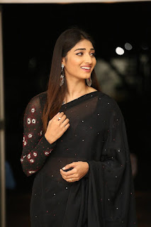 Priya Vadlamani In Black Saree