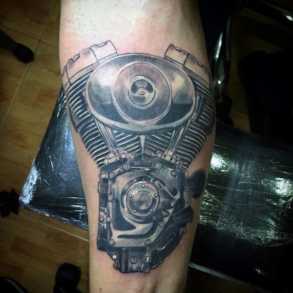 Tatuagem de motor: 40 fotos e modelos para sua inspiração!