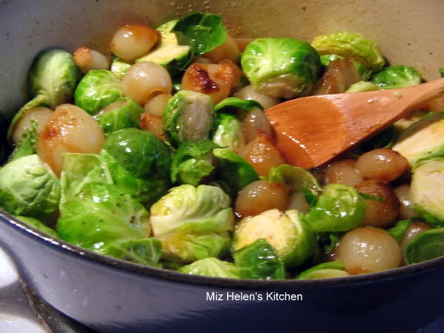 May Food and Recipe Basket at Miz Helen's Country Cottage