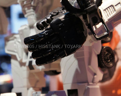 Hasbro 2013 Toy Fair Display Pictures - Transformers Titan Class Metroplex