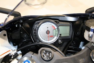 gambar Suzuki GSXR 750