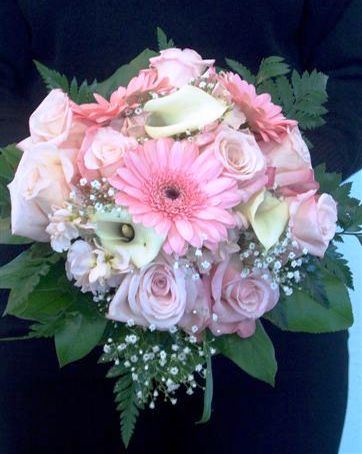 pink sunflowers wedding flowers Wedding flowers with a sweet pink sunflower