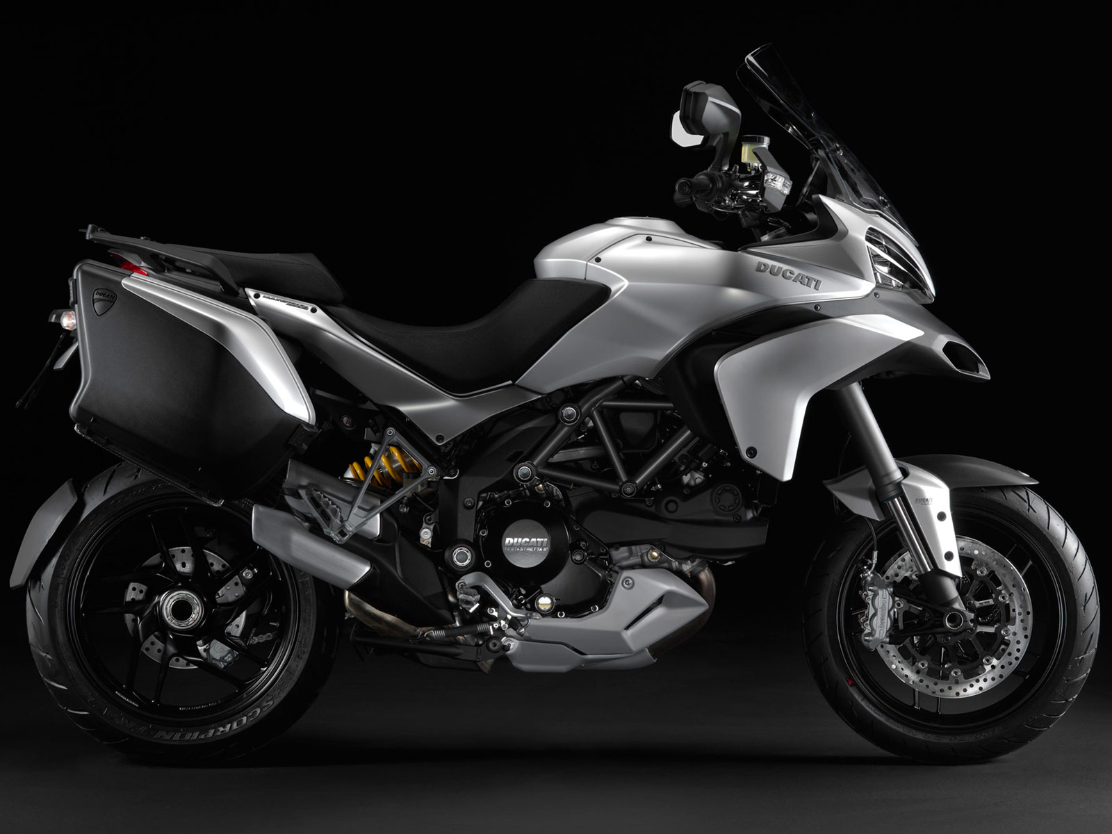 Gambar Motor Ducati Multistrada 1200S Touring 2013.