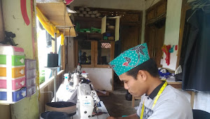 UMKM : PEMBUATAN KOPIAH ATAU SONGKOK MOTIF BATIK