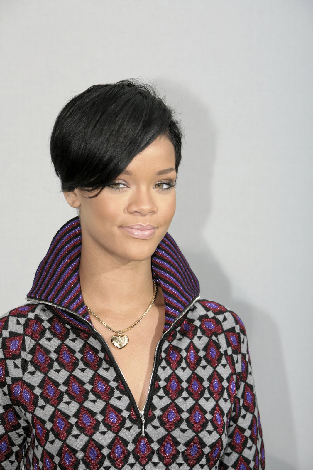 rihanna short hairstyles