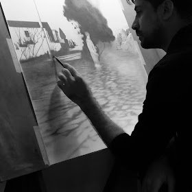 01-The-artist-at-work-Pencil-drawings-Henrique-de-Franca-www-designstack-co