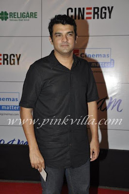 Bollywood Celebrities @ Mausam Movie Premiere