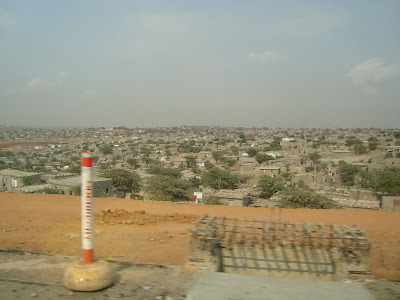 Angola - Vista da estrada do Cacuaco