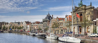 Pour votre voyage Haarlem , comparez et trouvez un hôtel au meilleur prix.  Le Comparateur d'hôtel regroupe tous les hotels Haarlem  et vous présente une vue synthétique de l'ensemble des chambres d'hotels disponibles. Pensez à utiliser les filtres disponibles pour la recherche de votre hébergement séjour Haarlem  sur Comparateur d'hôtel, cela vous permettra de connaitre instantanément la catégorie et les services de l’hôtel (internet, piscine, air conditionné, restaurant...)