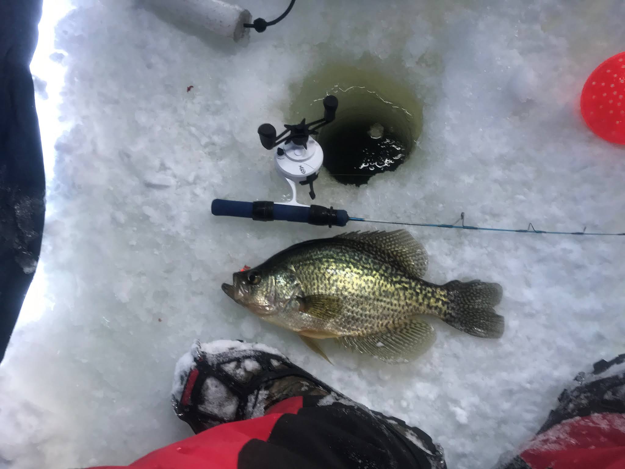 Fat Boy's Outdoors: On the Hardwater: Nighttime Crappie Fishing