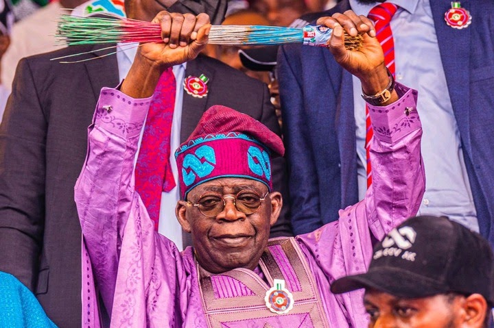 Tinubu Flaunts Dance Skill As Mammoth Crowd ‘Shut Down’ Kano
