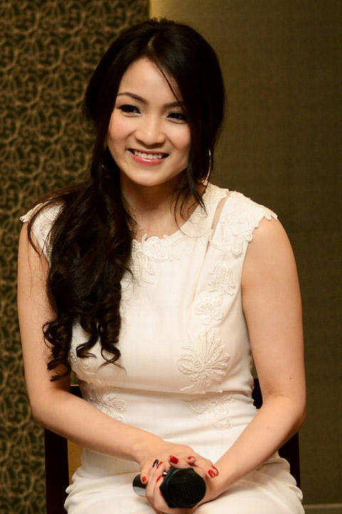 Meryem Uzerli: Top 10 List of Most Beautiful Vietnamese Women