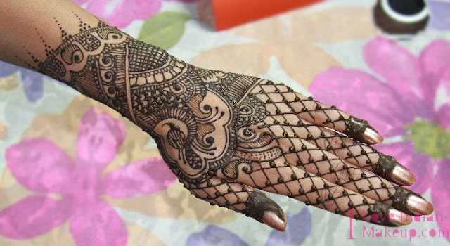 Latest Traditional Mughlai Mehndi Designs Pics