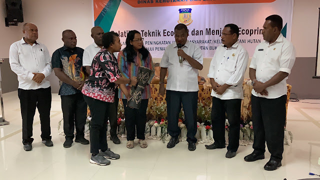 Pemprov Papua Gandeng Griya Anyar Dewata Bali Latih Teknik Eco-Print di Sentani