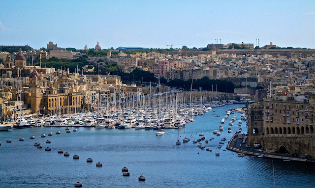 Malta south with 24 hours a day in Valletta