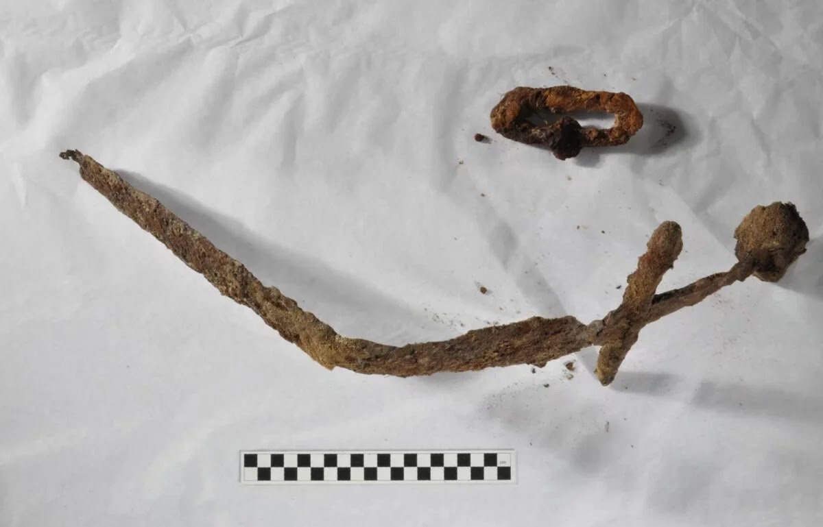 Φινλανδία: Αρχαιολόγοι βρίσκουν σπαθί και νεκροταφείο της Εποχής των Σταυροφόρων