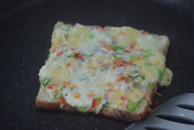 Chill Cheese Toast (5 min)