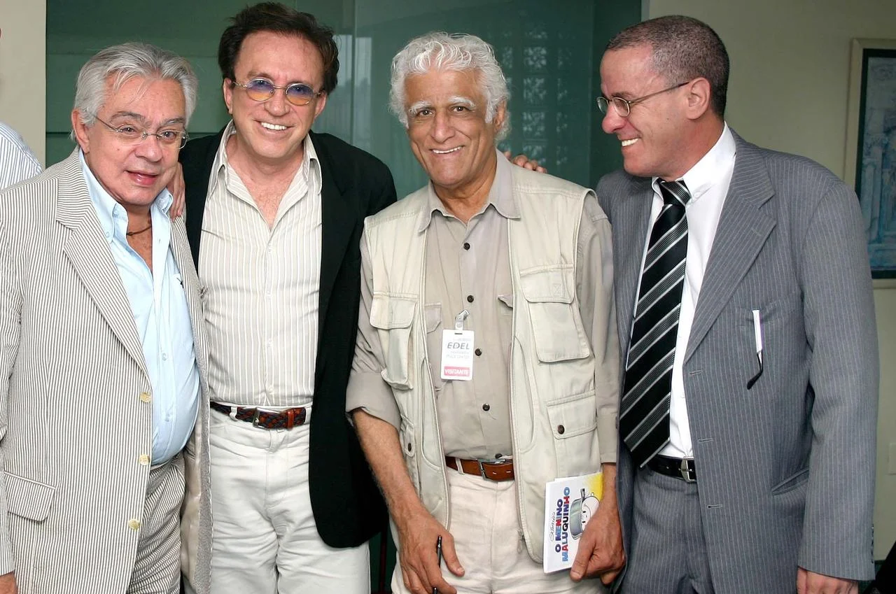 Chico Anysio, na foto com Moacir Franco, Ziraldo e Peron -          Arquivo Pessoal/Peron