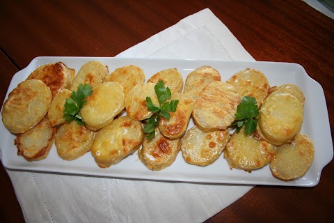 Batatas albardadas no forno