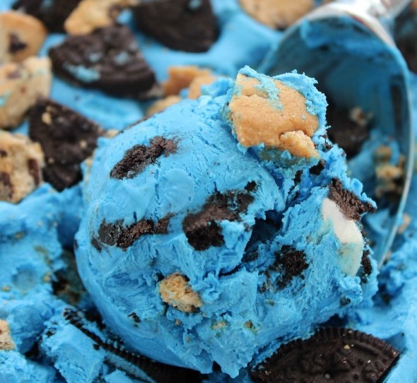 No Churn Cookie Monster Ice Cream #Dessert #IceCream