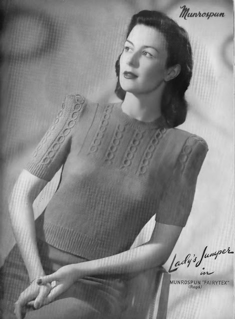 The Vintage Pattern Files: Free 1940's Knitting Pattern - Munrospun Knitting Book