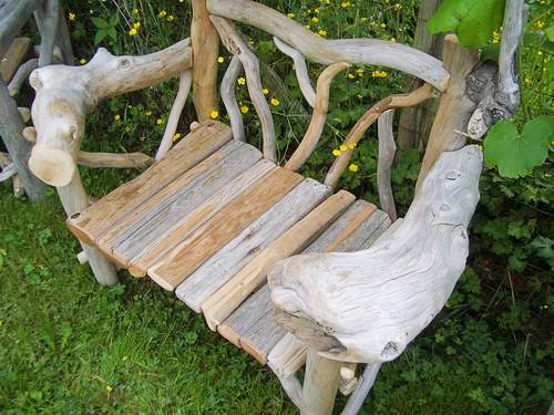 Driftwood Garden Bench Ideas