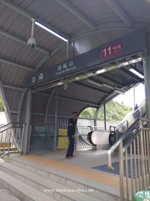Pintu Masuk Stasiun Tangwei di Shenzhen