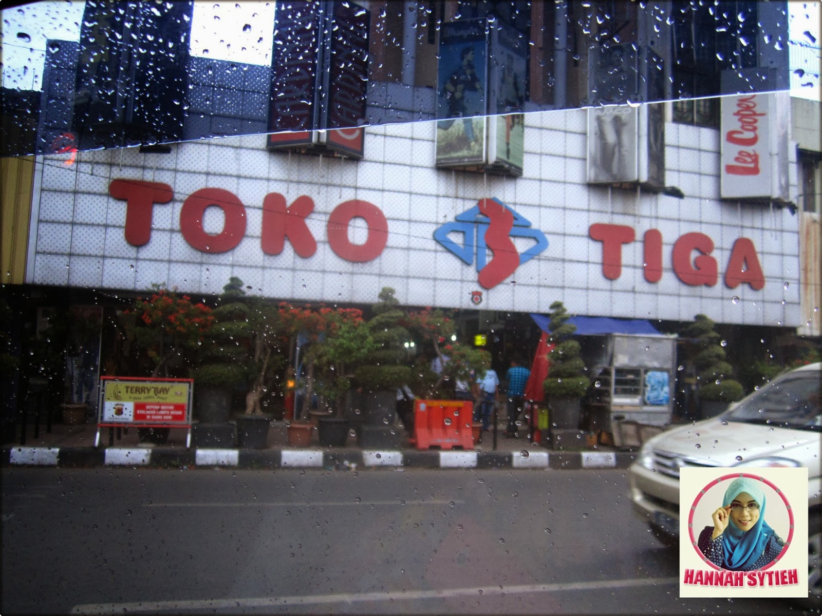 Hannah Sytieh : Trip Ke Bandung - Toko Tiga & Factory 