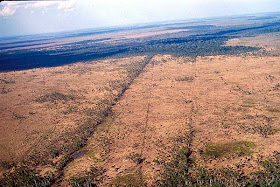 Canais para agricultura, Baures, Bolivia