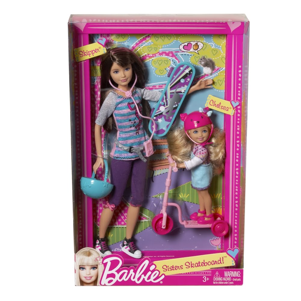Barbie y su familia Skipper y Chelsea van a patinar