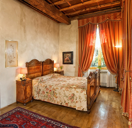 Tuscan Style Decorating Bedroom