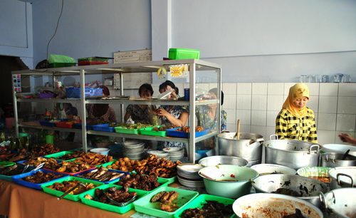Peluang Bisnis: Proposal Usaha Rumah Makan Sederhana