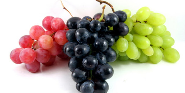 Which grapes are healthiest green red or black?