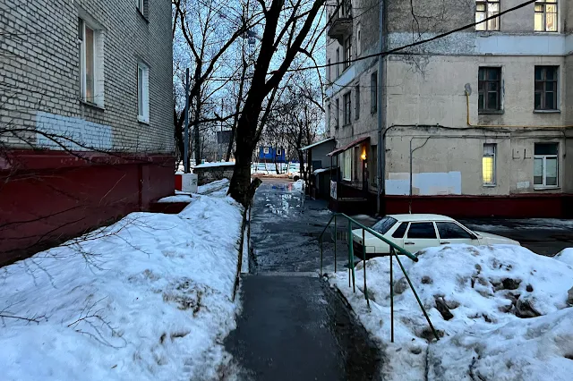 улица Артюхиной, дворы