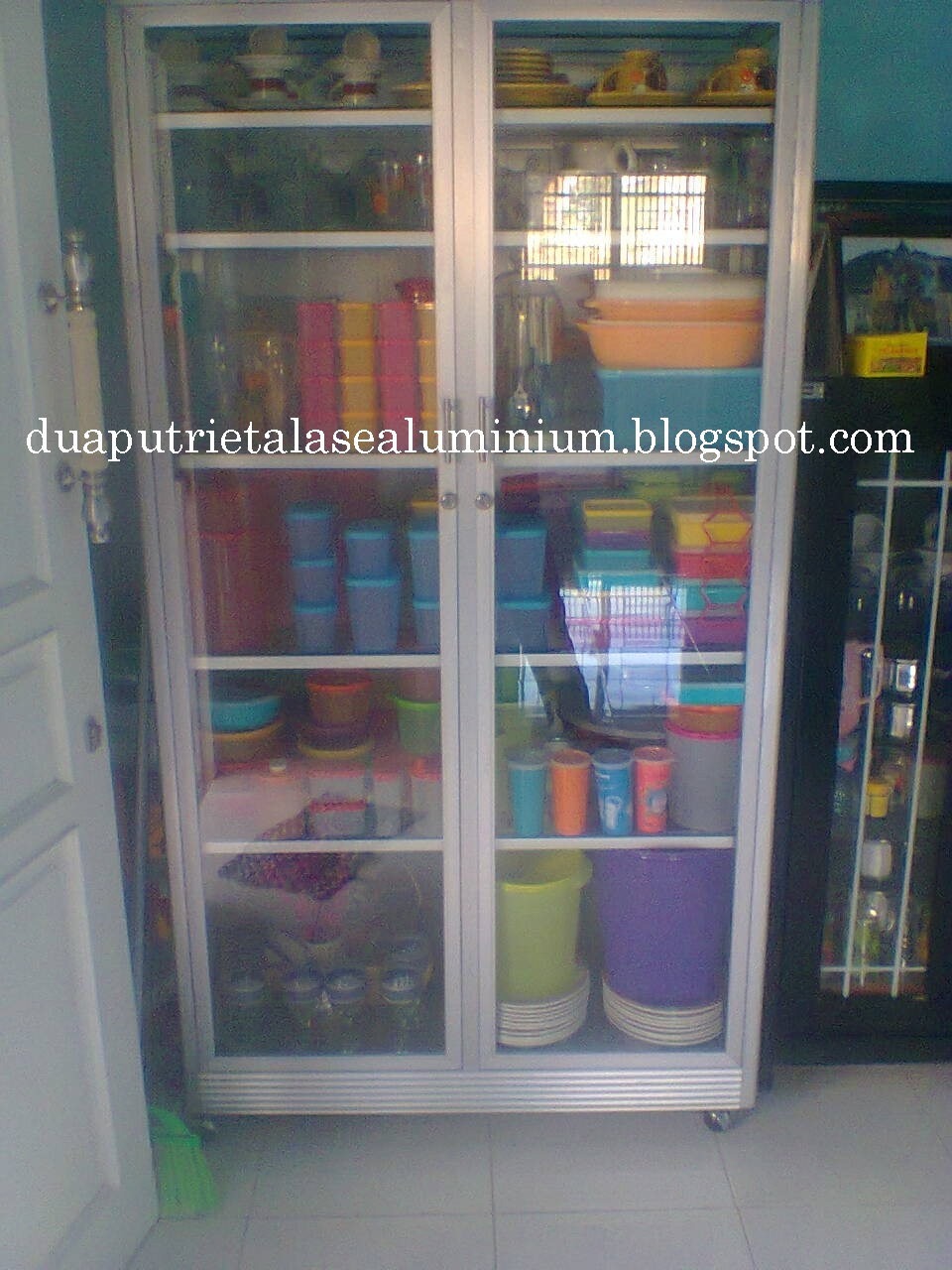 Lemari Tupperware Aluminium  Toko Etalase Harga Murah 