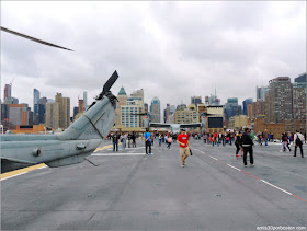 Vistas desde la Cubierta de un Barco durante la Fleet Week de Nueva York