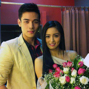 Xian Lim surprises Kim Chiu with a tree of roses