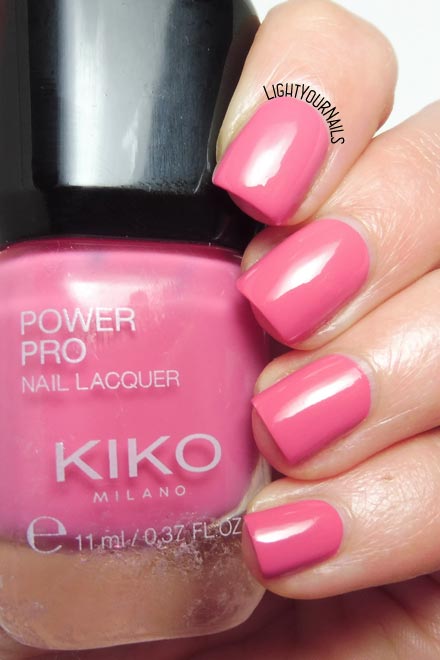 Smalto rosa Kiko Power Pro 108 Strawberry Milkshake pink creme nail polish #kikonails #kikocosmetics #kikotrendsetter #lightyournails