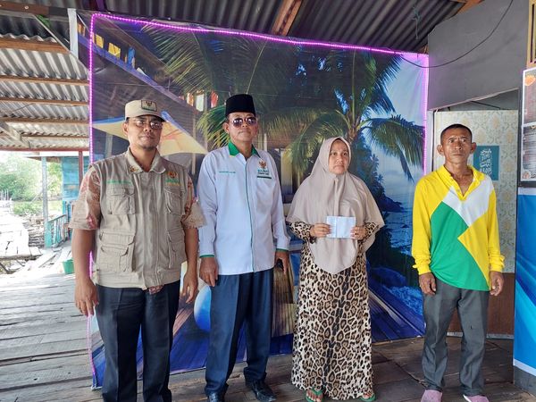 Baznas Langkat Beri Bantuan Pendampingan Perobatan di Desa Perlis Kecamatan Berandan Barat