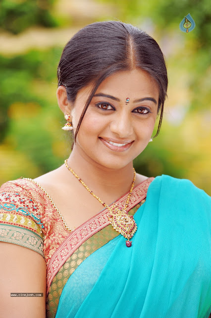 Priyamani hd wallpaper