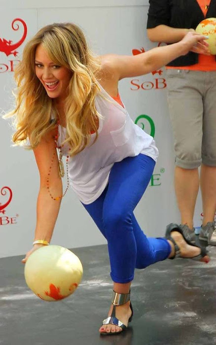 hilary duff tried bowling for sobe campaign (13 ) actress pics
