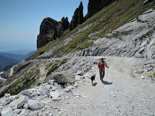 Iniziamo a scendere sul sentiero 36