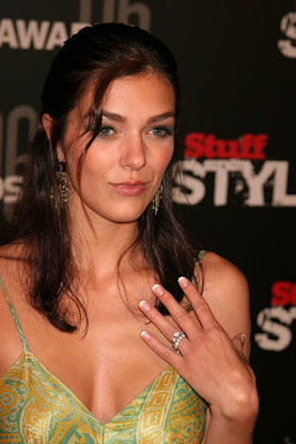 Adrianne Curry Hairstyles