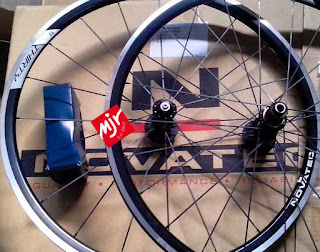 Wheelset 700c Novatec Thirty Road Bike 11-10-9-8-Speed