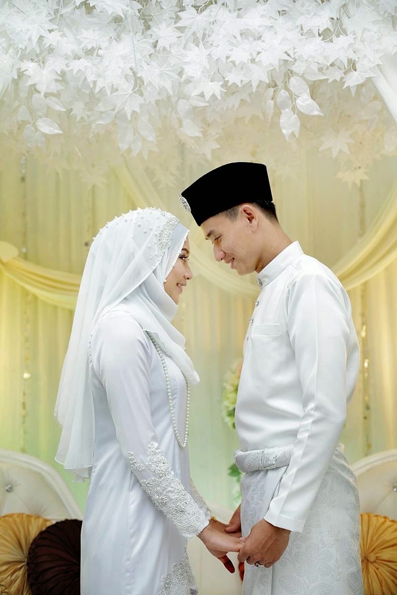 Manisnye diary Wedding 2 Baju  akad  nikah  dan sanding 